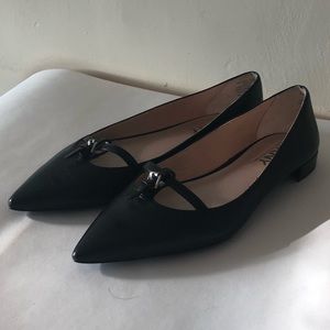 [NWT] DKNY Pointed Black Flats